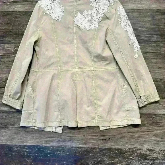 Chico’s women’s Beige Lace-Accent Jacket size 0 XS - Picture 4 of 5